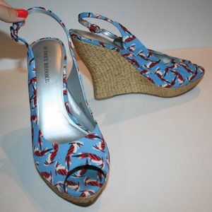Peep Toe Exotic Bird Print Audrey Brooke Wedge Heels 10 (labeled as sz 11)